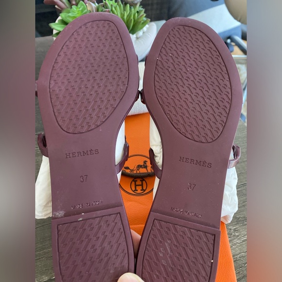 Like New Hermes Gel Chain Sandals - Picture 2 of 5